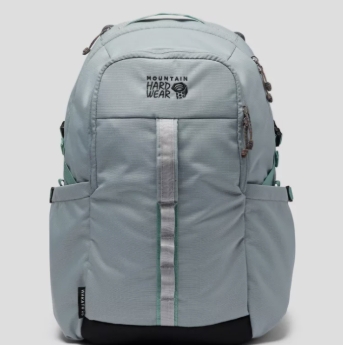 איך ה־Mountain Hardwear backpack גרם לי לארוז מחדש את כל הגישה שלי לטיולים