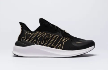 איך ה-Siksilk Sneakers הפכו לחלק בלתי נפרד מהסטייל והספורט שלי